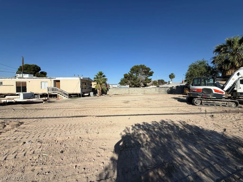 4060 Carey, Las Vegas, NV 89115