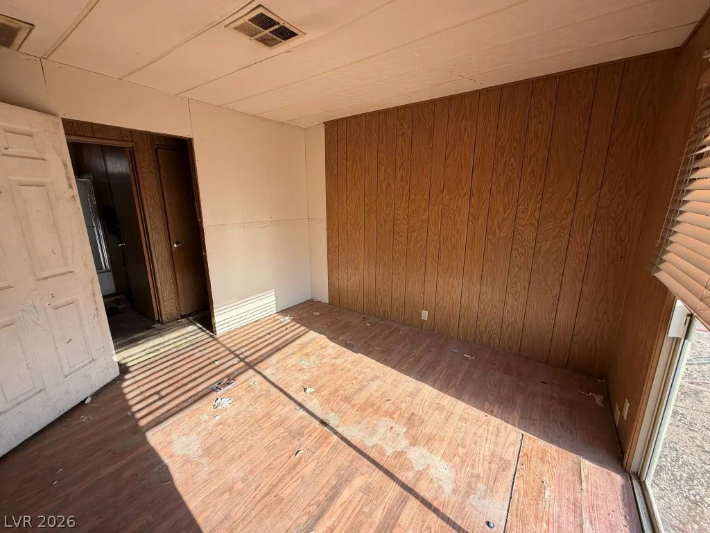4060 Carey, Las Vegas, NV 89115