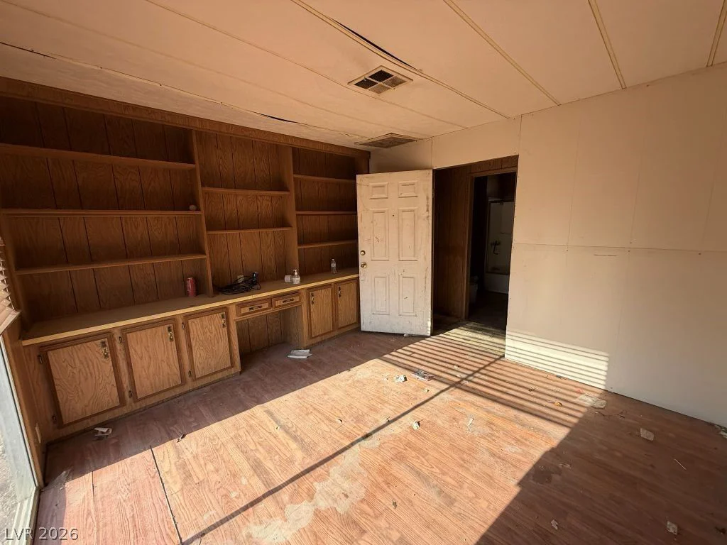 4060 Carey, Las Vegas, NV 89115