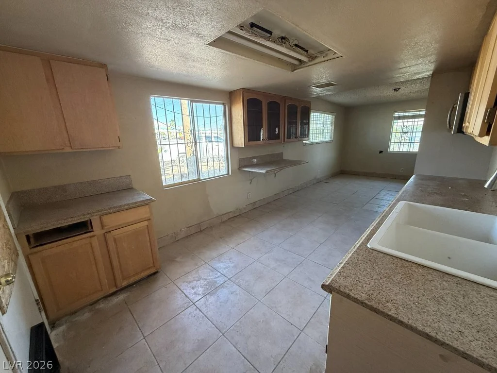 4060 Carey, Las Vegas, NV 89115