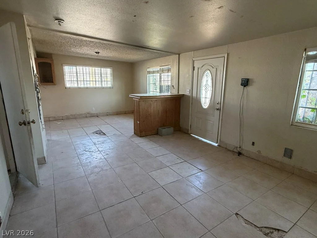 4060 Carey, Las Vegas, NV 89115