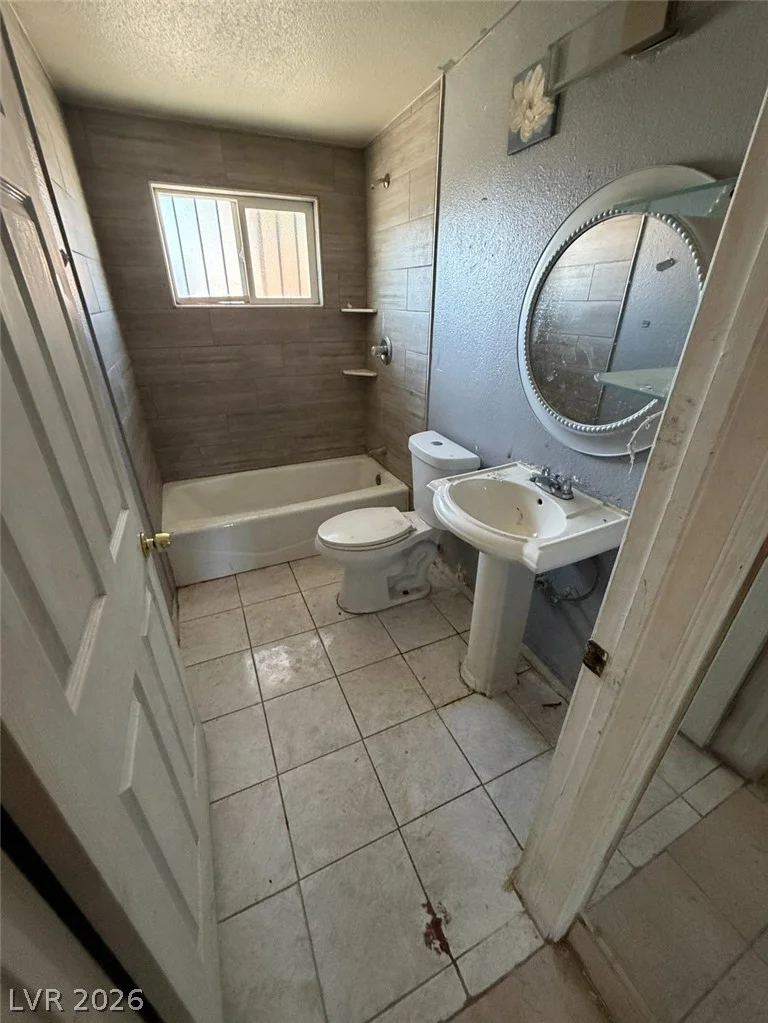 4060 Carey, Las Vegas, NV 89115