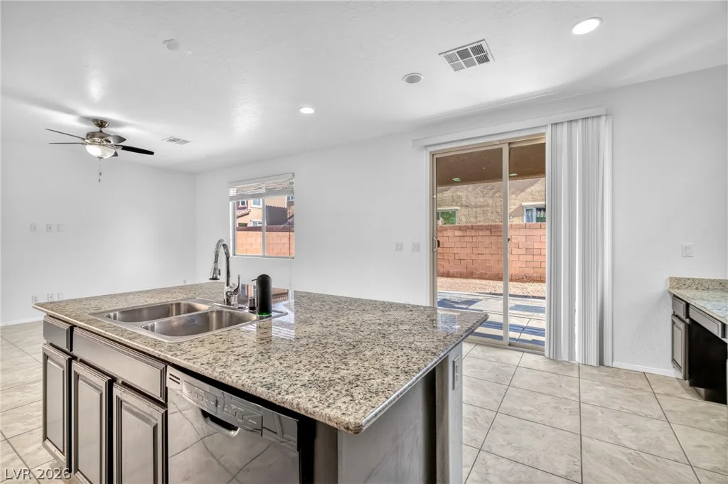6416 Jacobville, Las Vegas, NV 89122