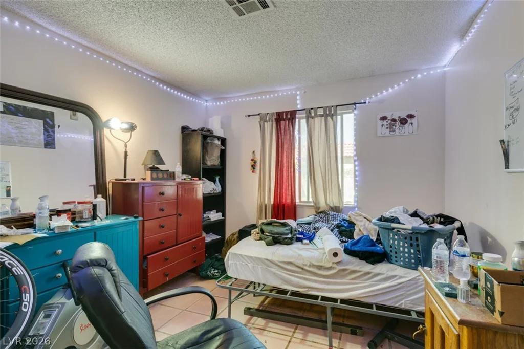 868 Shrubbery, Las Vegas, NV 89110