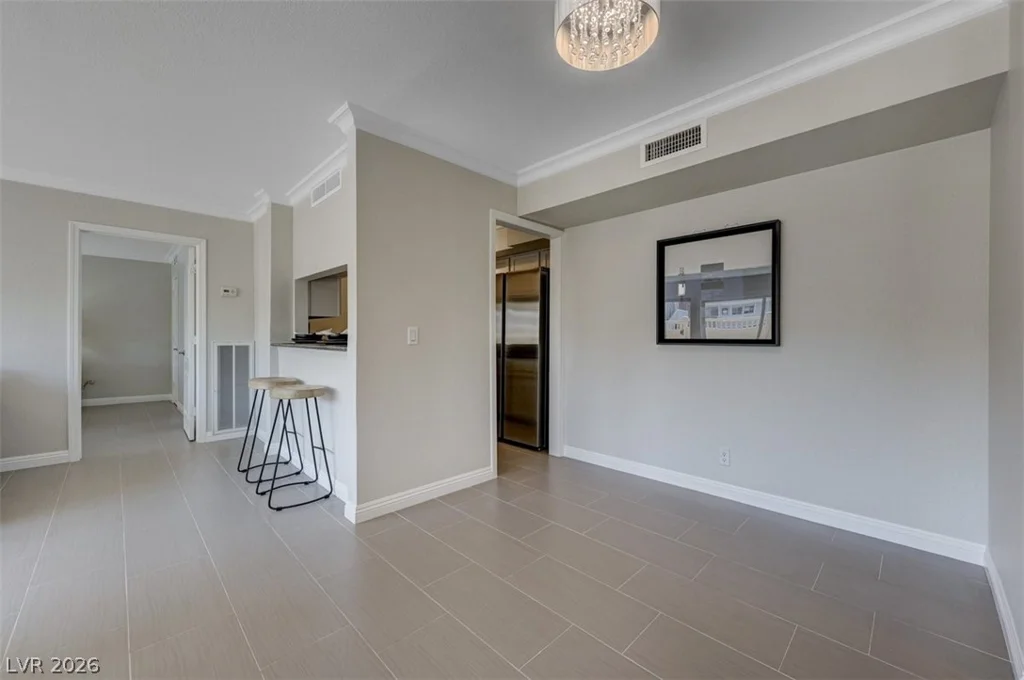 2845 Loveland, Las Vegas, NV 89109