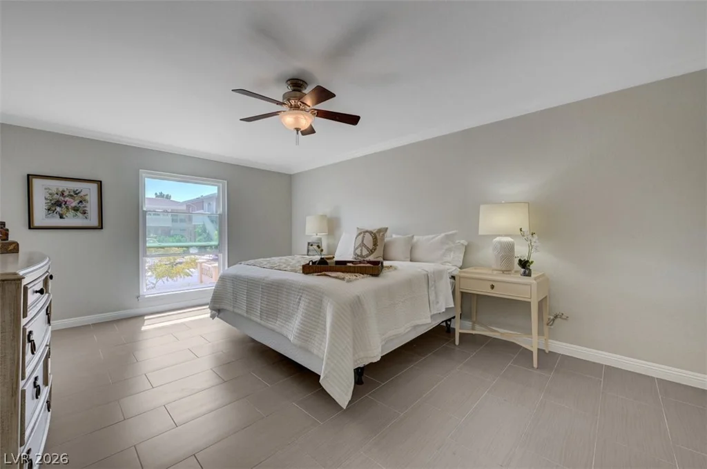 2845 Loveland, Las Vegas, NV 89109