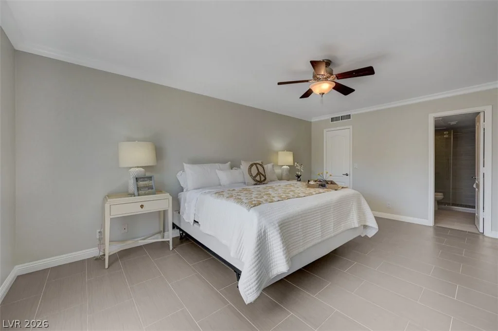2845 Loveland, Las Vegas, NV 89109