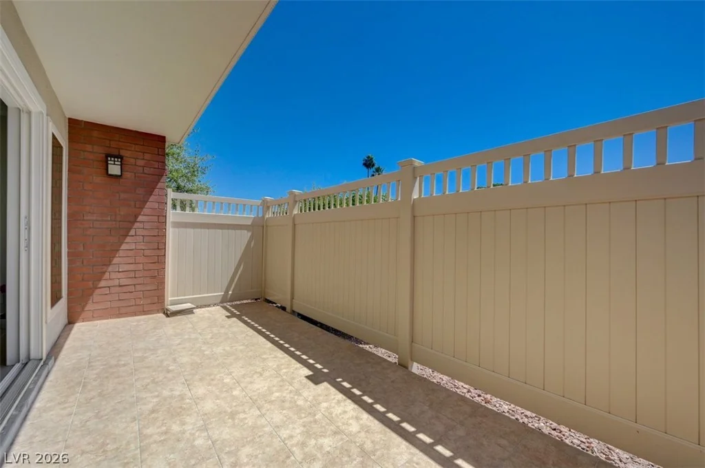 2845 Loveland, Las Vegas, NV 89109