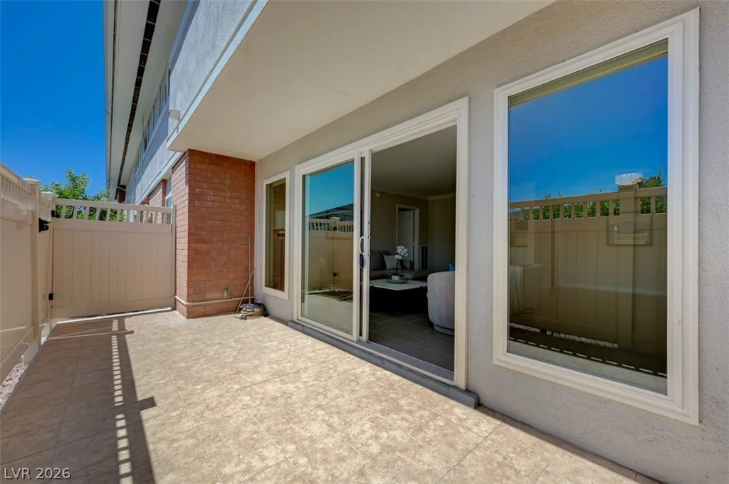 2845 Loveland, Las Vegas, NV 89109