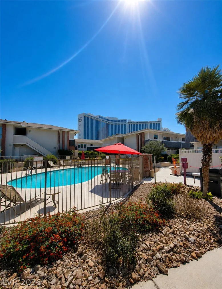 2845 Loveland, Las Vegas, NV 89109