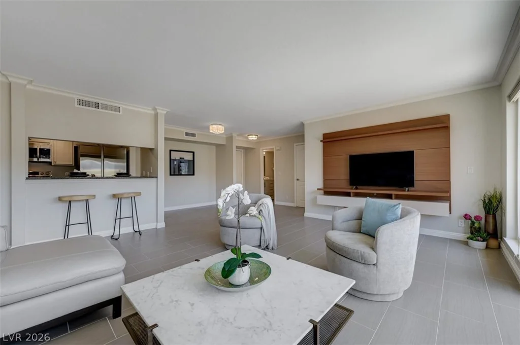 2845 Loveland, Las Vegas, NV 89109