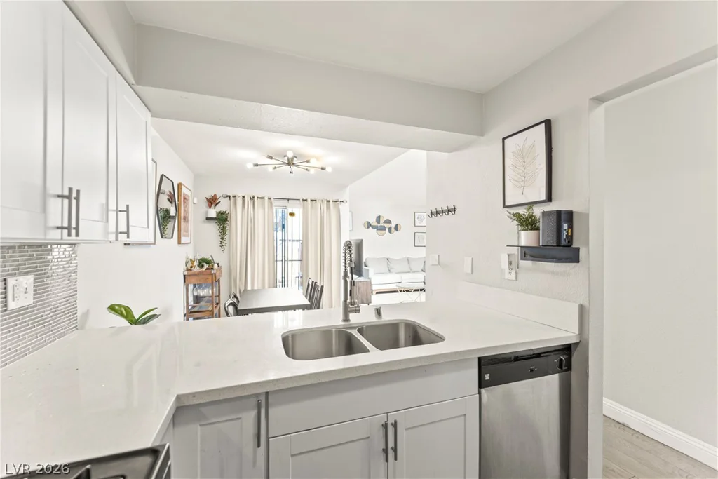 1403 Santa Anita, Las Vegas, NV 89119