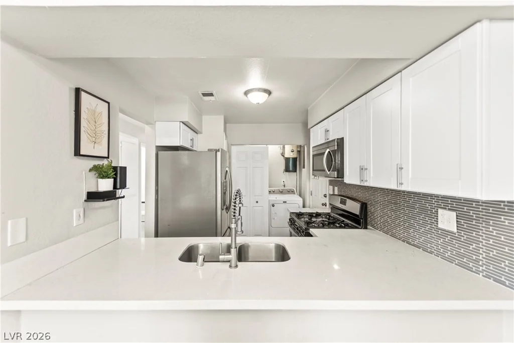 1403 Santa Anita, Las Vegas, NV 89119
