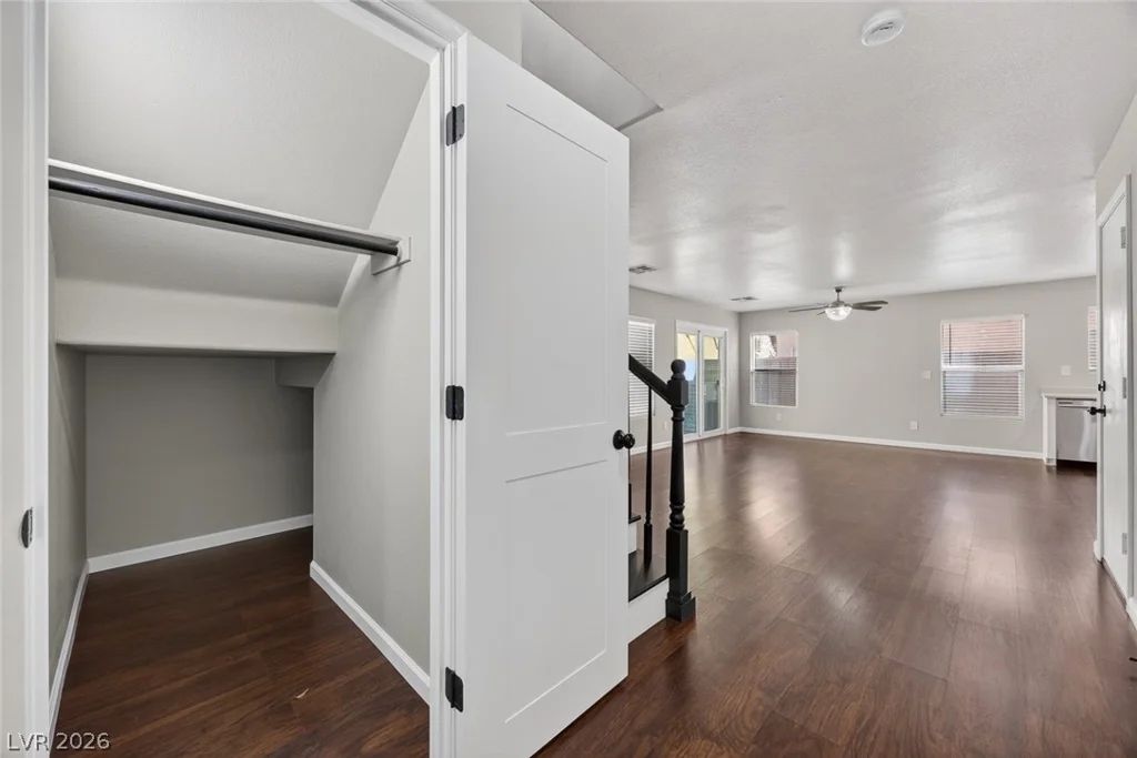 10348 Maurice River, Las Vegas, NV 89183