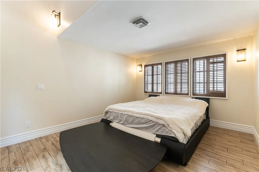 2845 QUEENS COURTYARD, Las Vegas, NV 89109