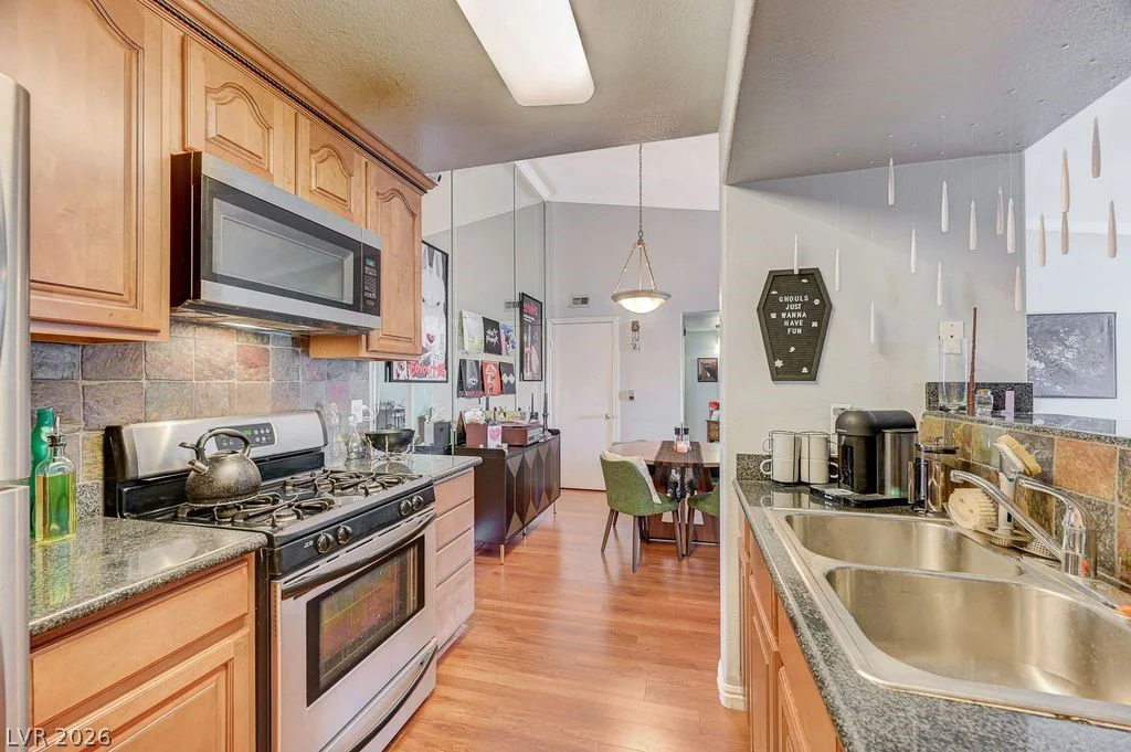 7885 Flamingo, Las Vegas, NV 89147