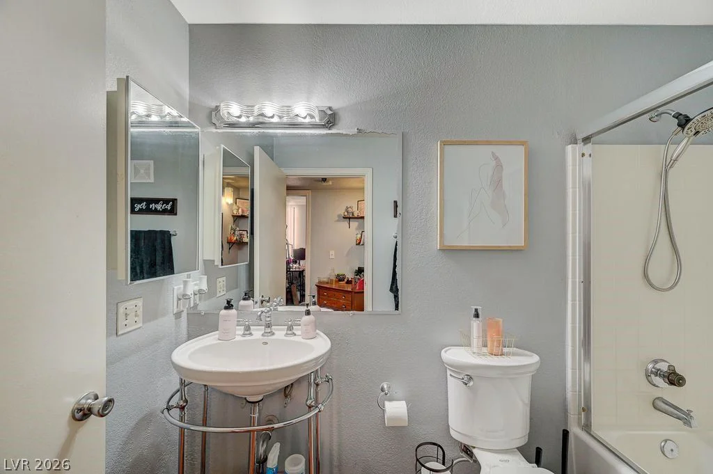 7885 Flamingo, Las Vegas, NV 89147