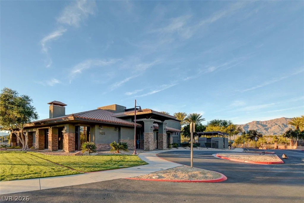 7521 Java Sparrow, North Las Vegas, NV 89084