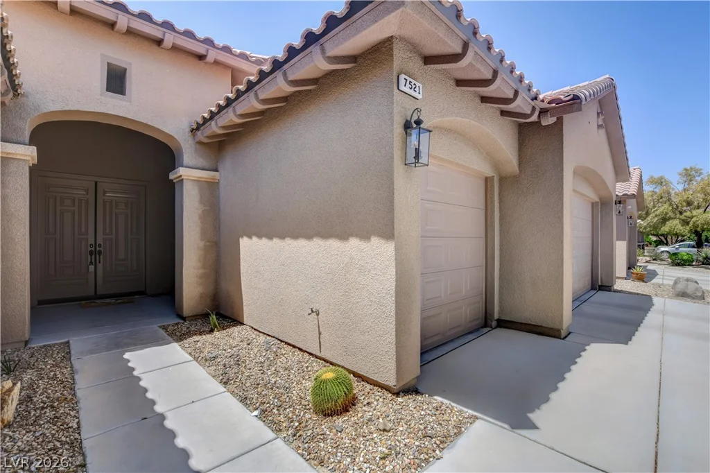 7521 Java Sparrow, North Las Vegas, NV 89084