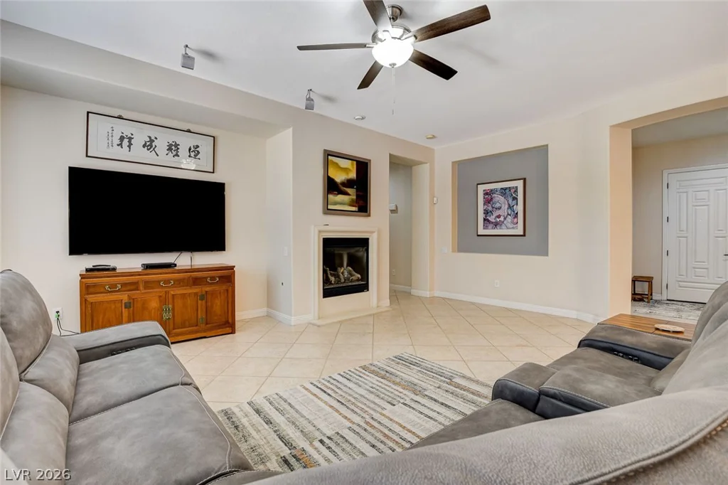 7521 Java Sparrow, North Las Vegas, NV 89084