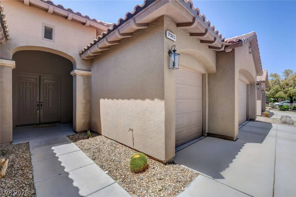 7521 Java Sparrow, North Las Vegas, NV 89084