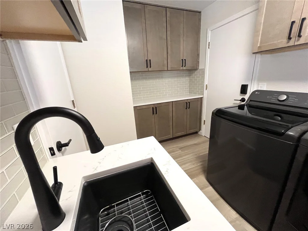 8912 Meadowood, Las Vegas, NV 89134