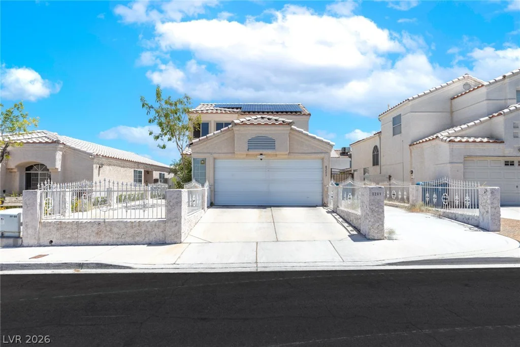 8209 Hydra, Las Vegas, NV 89128