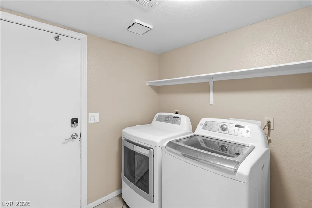 8209 Hydra, Las Vegas, NV 89128