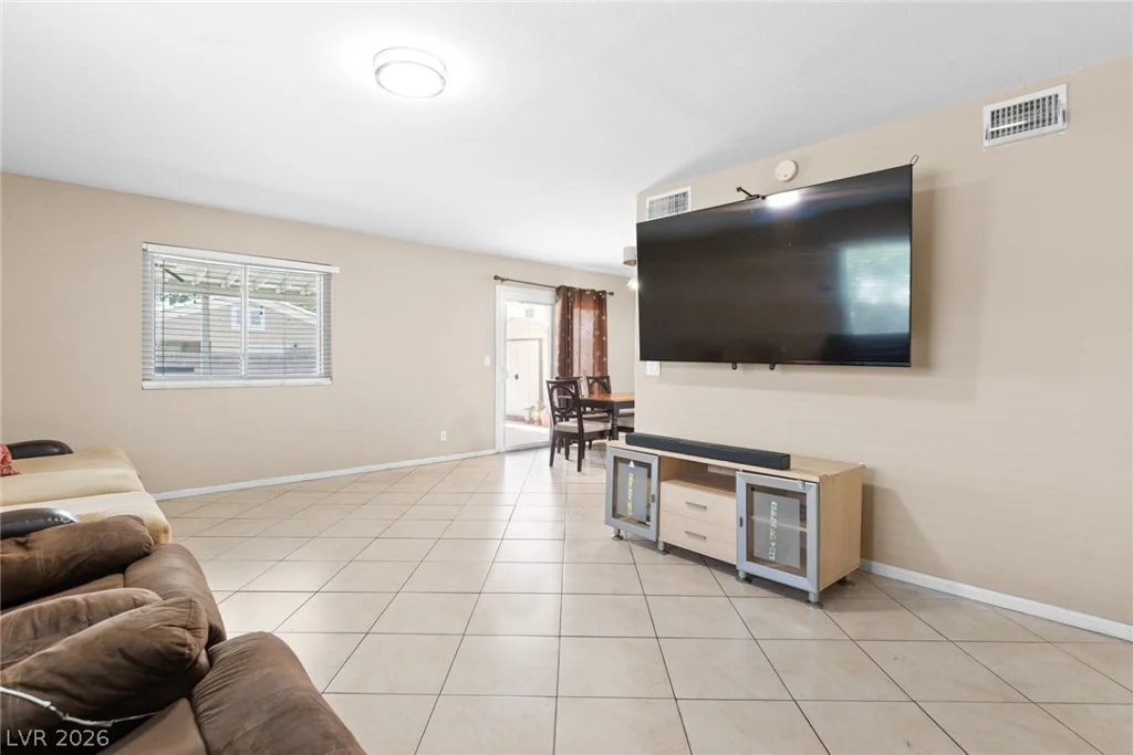8209 Hydra, Las Vegas, NV 89128