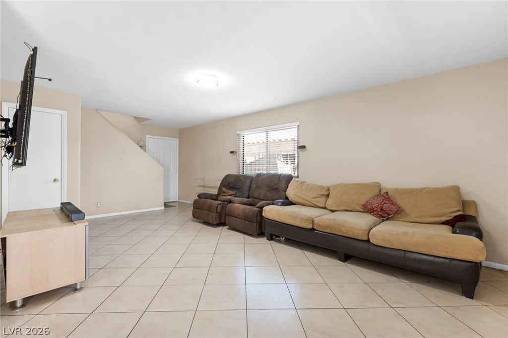 8209 Hydra, Las Vegas, NV 89128