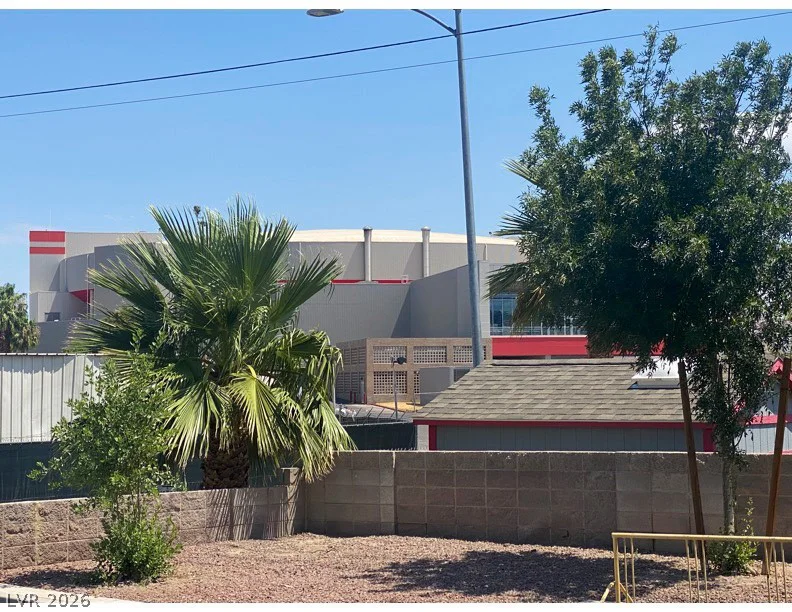 797 Harmon, Las Vegas, NV 89119