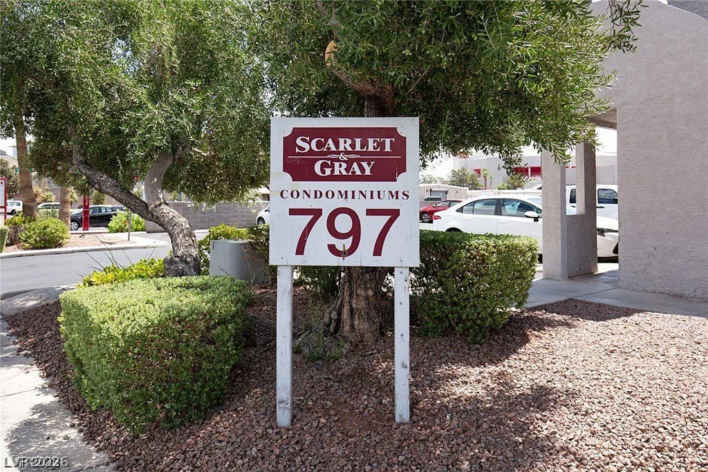 797 Harmon, Las Vegas, NV 89119