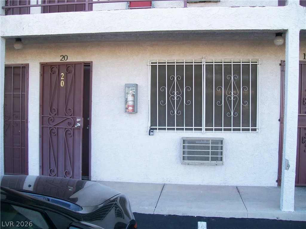 797 Harmon, Las Vegas, NV 89119