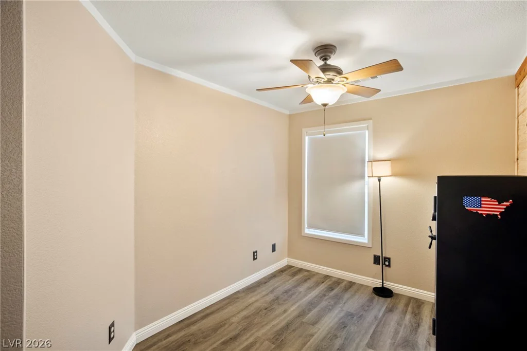 8572 Shady Pines, Las Vegas, NV 89143