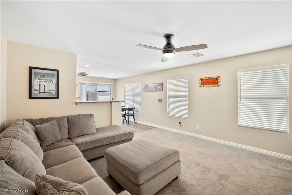 8572 Shady Pines, Las Vegas, NV 89143