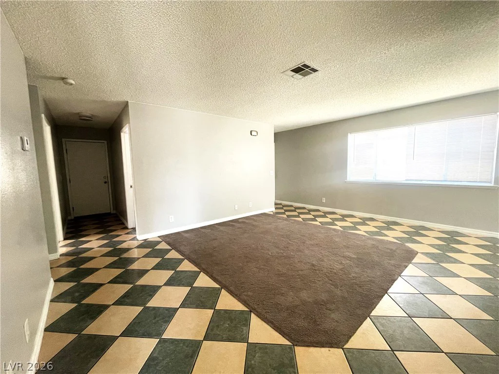 515 Chandler, Henderson, NV 89014