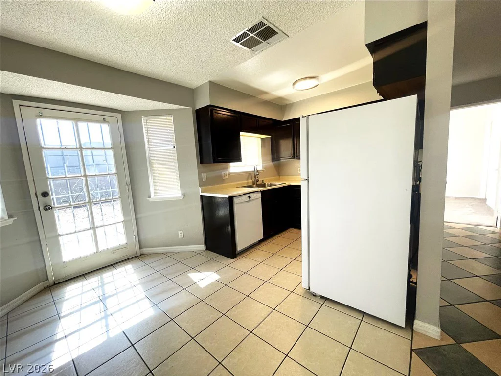 515 Chandler, Henderson, NV 89014