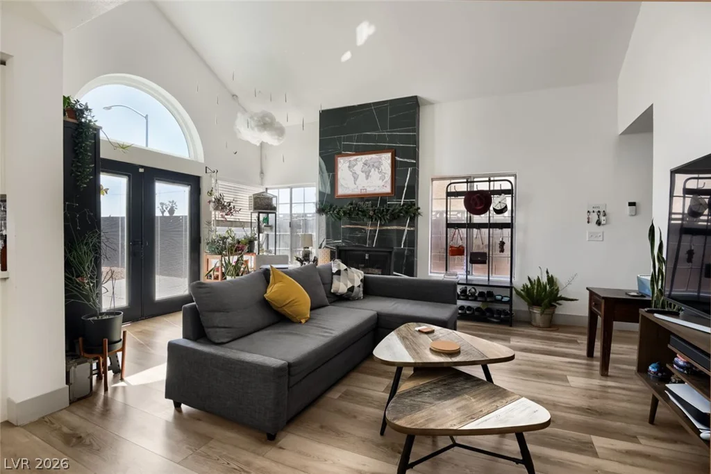 345 Warmside, Las Vegas, NV 89145