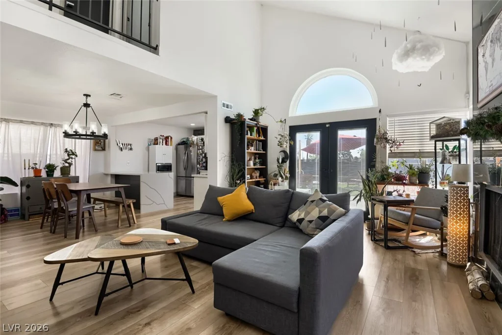 345 Warmside, Las Vegas, NV 89145