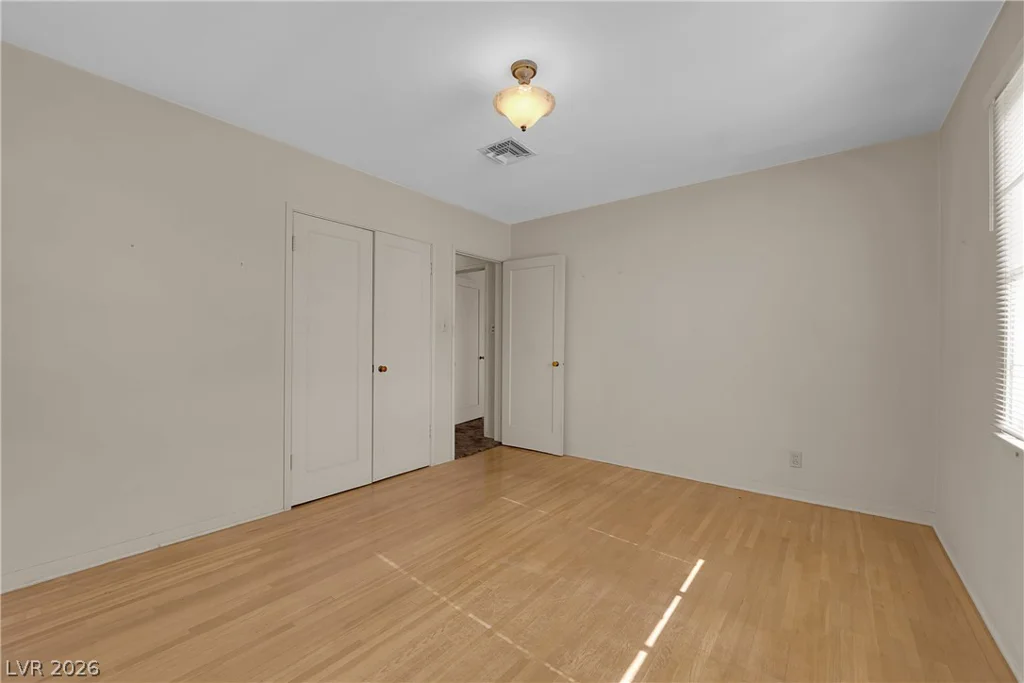 433 10th, Las Vegas, NV 89101