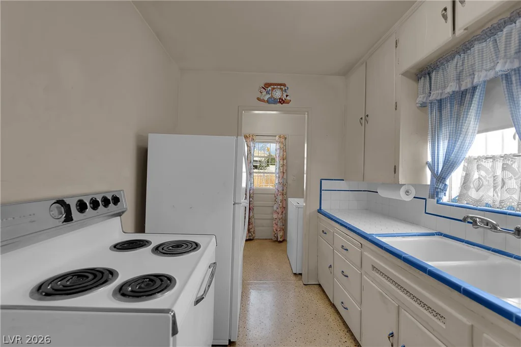 433 10th, Las Vegas, NV 89101