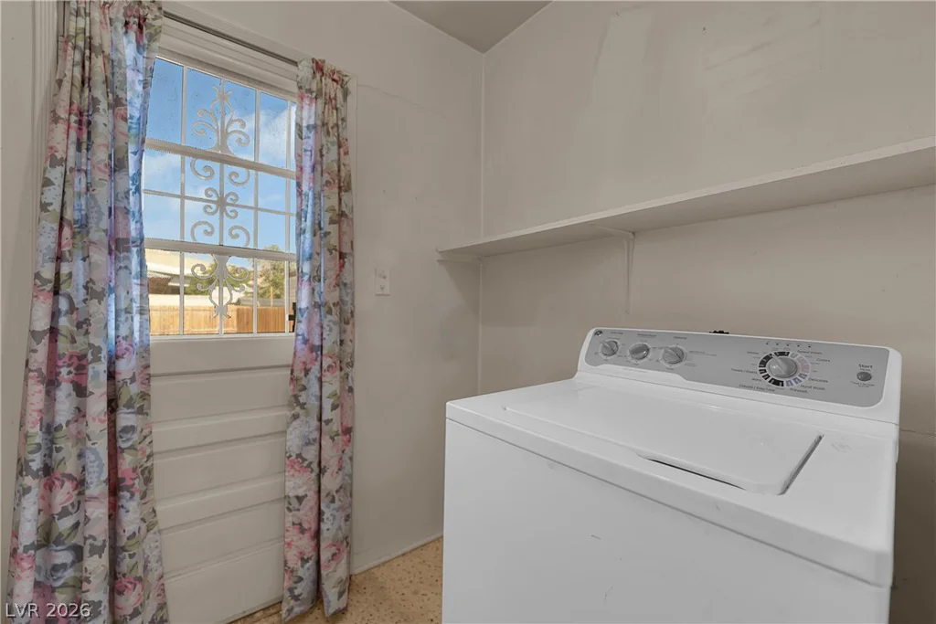 433 10th, Las Vegas, NV 89101