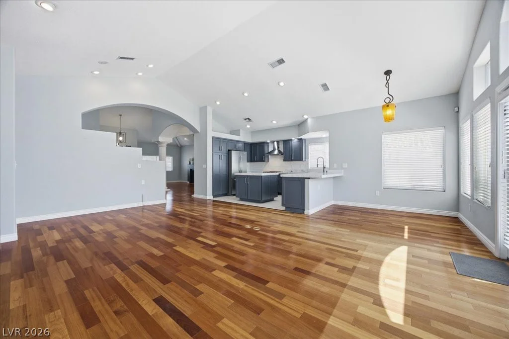 8105 Lake Hills, Las Vegas, NV 89128