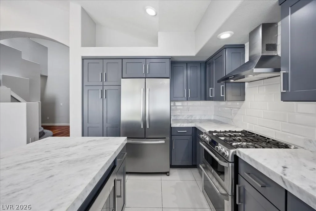 8105 Lake Hills, Las Vegas, NV 89128