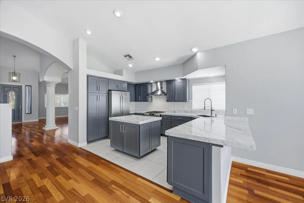8105 Lake Hills, Las Vegas, NV 89128
