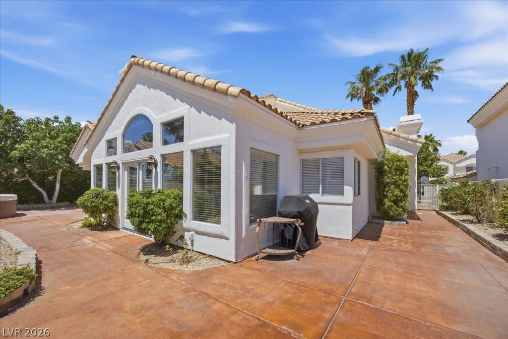 8105 Lake Hills, Las Vegas, NV 89128