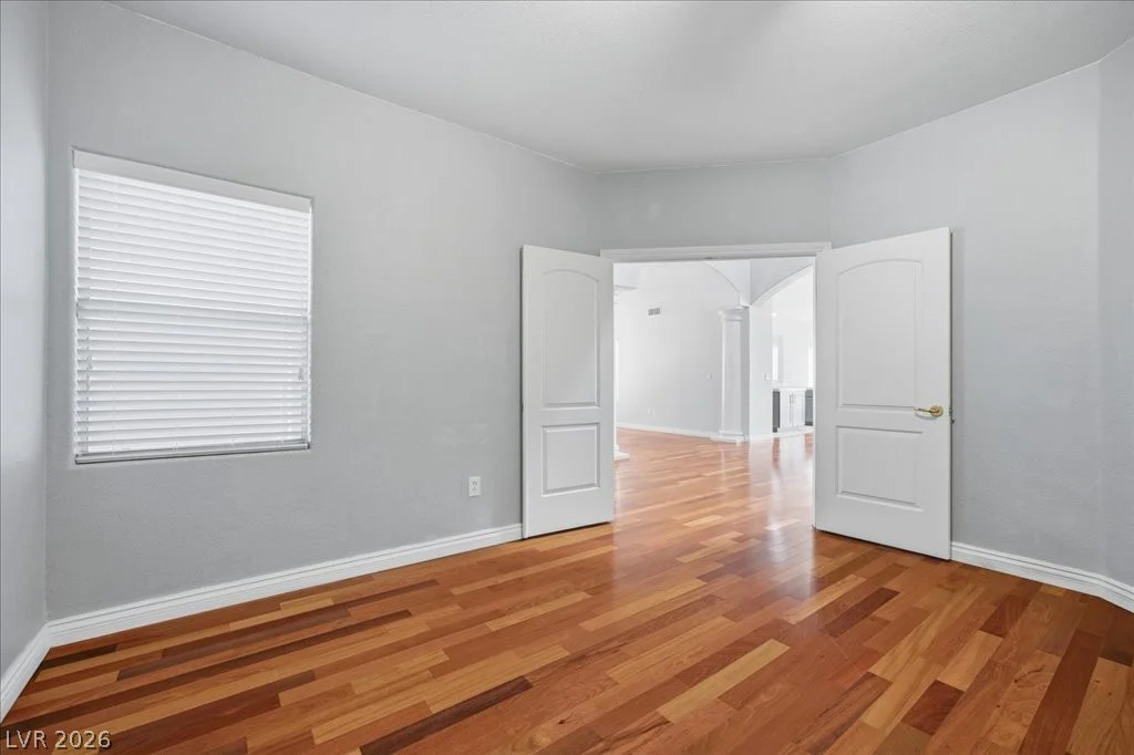8105 Lake Hills, Las Vegas, NV 89128
