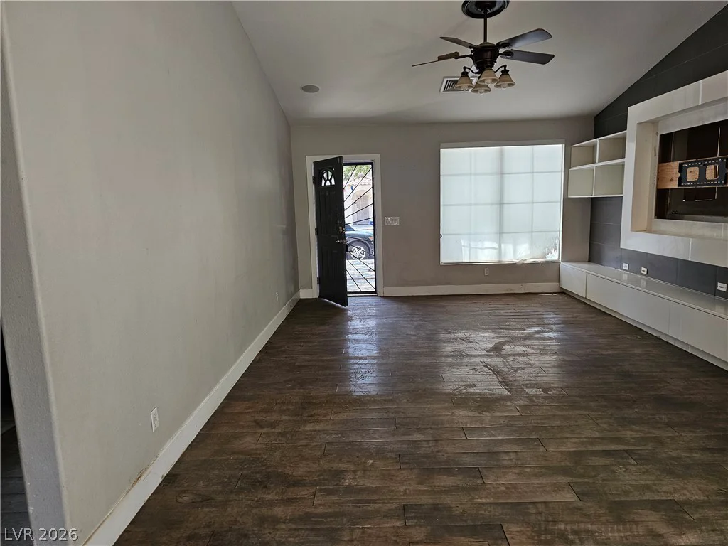 1510 Silver Point, Las Vegas, NV 89123