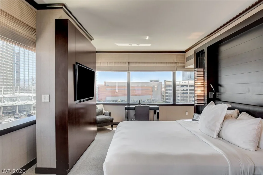 2600 Harmon, Las Vegas, NV 89158