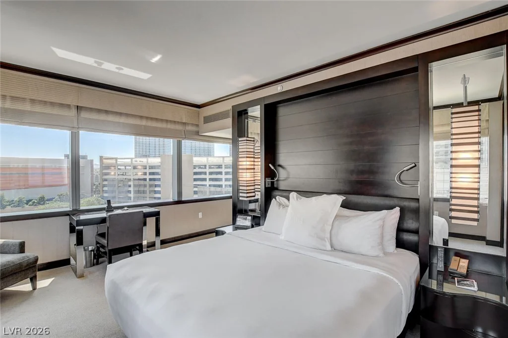 2600 Harmon, Las Vegas, NV 89158